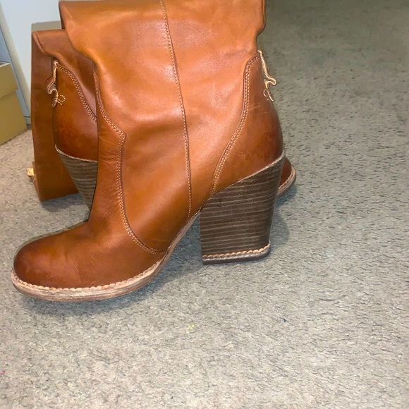 High boots - Picture 3 of 5